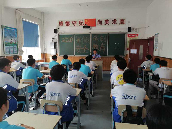 fe5fcb6c7b314df78902d7cb8a1ebda8.jpg