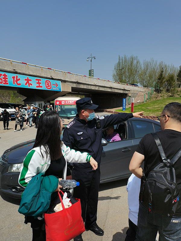 deba9a8bf0054359963d77c55aaa32f6.jpg