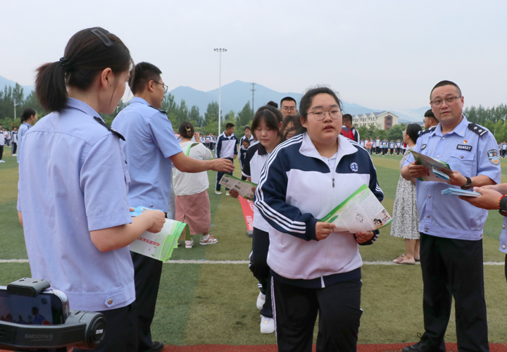 d63e3acf221b4a879f9c2eb298d2fe70.JPG
